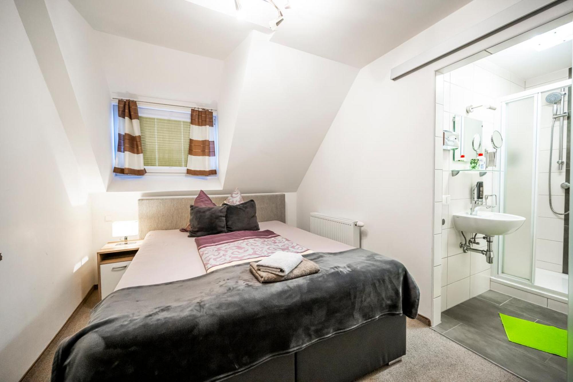 Die Schlafstube - Bed & Breakfast Zeltweg Buitenkant foto